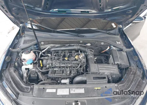 2019 Volkswagen Passat 2.0T Wolfsburg Edition z USA, uszkodzony, nr VIN 1VWLA7A3XKC010464